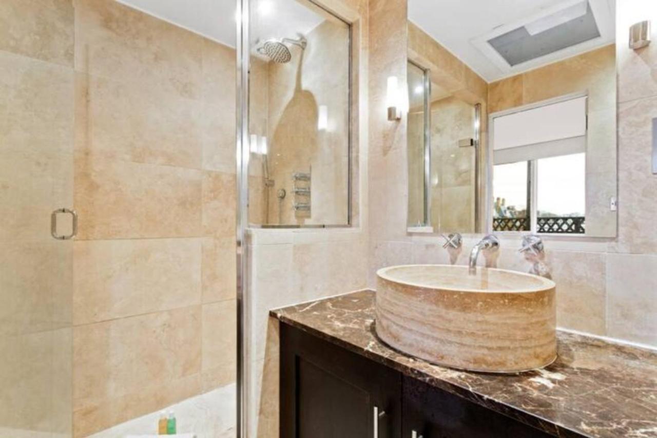 Bright 2 Bedroom Near The Natural History Museum ロンドン エクステリア 写真